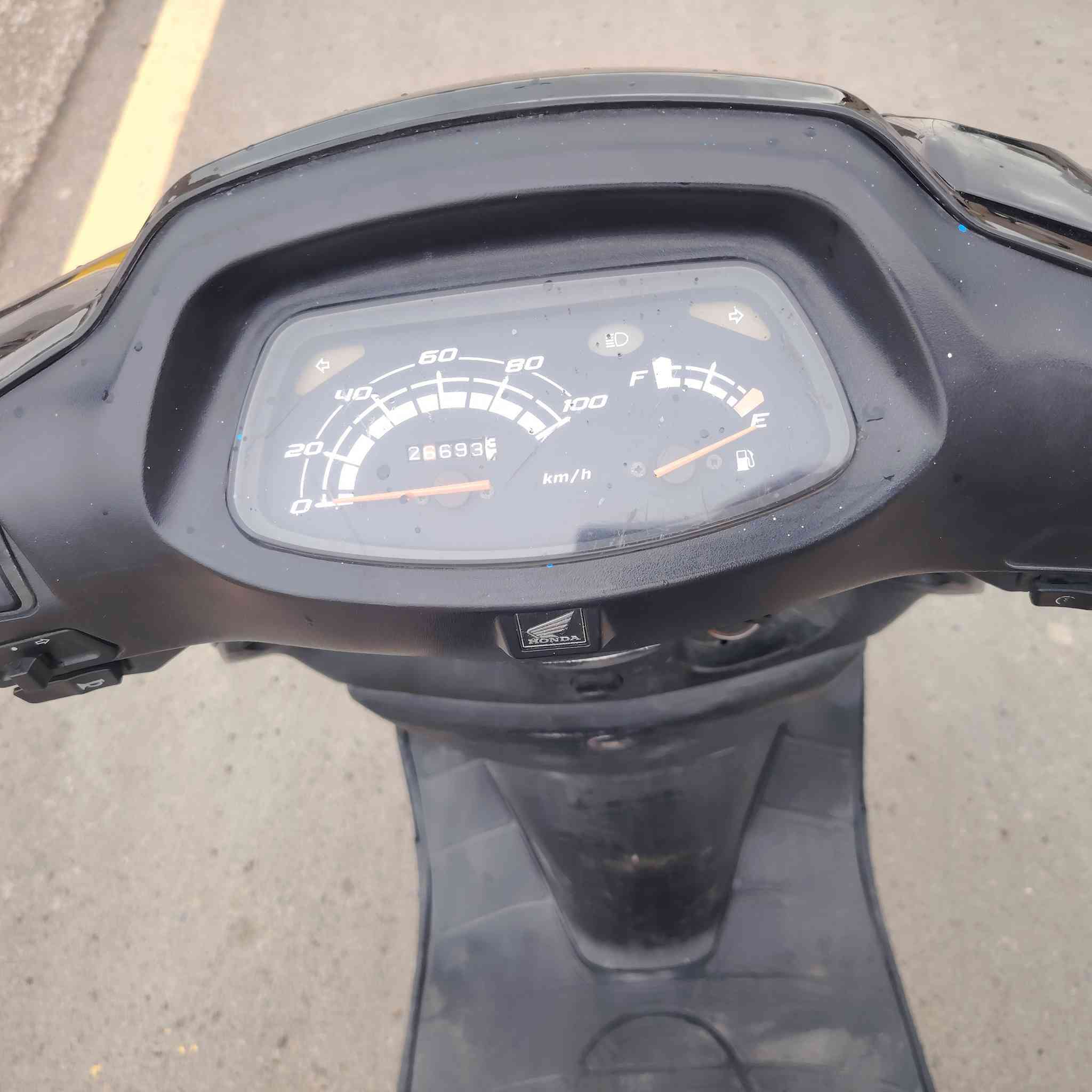 السلام عليكم اسبيسي ياباني لبيع كفرات اصليه يابانني كهربايات كله شغاله سلف هندر دراجه كامله شلعه معدل فول قفل جنطه قفل ستيرن كله شغال اي نقص ما بيه العنوان كوت لستفسار الاتصال عله الآقام ***********
