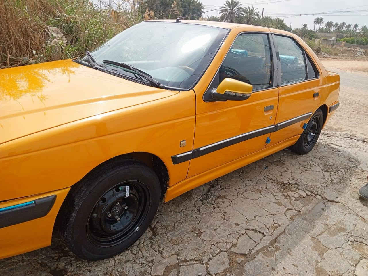 السلام عليكم بيجو بارص سياره جديدة شوفت عينك خير من الله تبريد شغال ثلج 🥶 موديل 2018 مصفره هيىه غرامات بيه بارد بسيط جهه سايق 53وبيه مجال لشراي يتصل وبيك خير وتدلل العنوان الديوانيه قضاء المهناويه ***********
