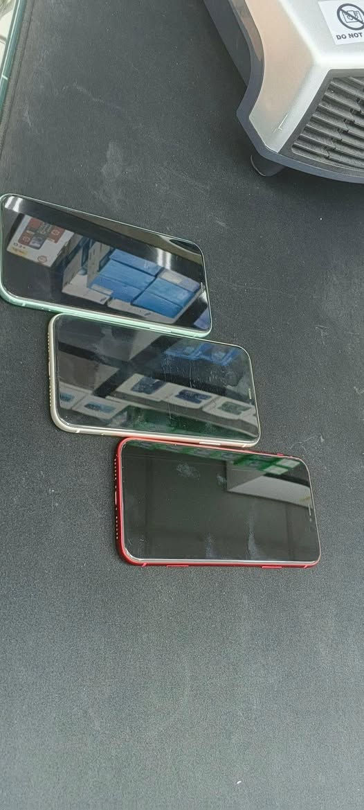 بەناوی خودای گەورە !!!!
ئایفۆن 11 دوو کامیرا 
128 گیگابایت 
نەکراوە زۆر مەزبوتە ماڵی دەستی دۆستە 
تەنها وردە شوختی شاشەی هەیە ببعەیب 
زەمانی 7 ڕۆژ هەمو گیانی بە شەرت 
سعری 195$ دۆلار قفڵ قفڵ بێ معامەلە 
0776 512 63 66
0751 166 96 45 السليمانية, العراق
