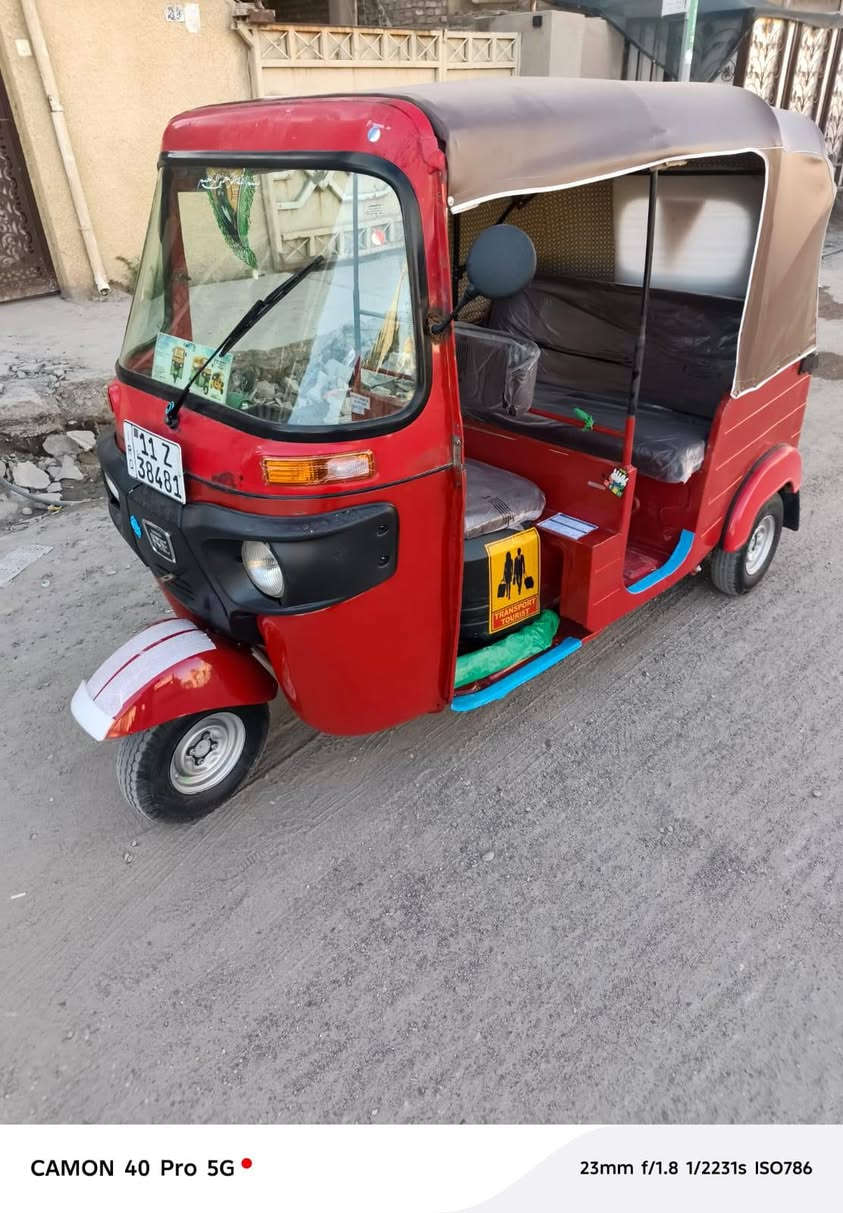 سلام عليكم تكتك موديل ١٨شهر١٢ كير مكينه اكسل خير من الله اي نقص مابيه تخم تاير دوشمه جديدة جادر جديد رقم سنويه تحويل ثاني يوم اي نقص مابيه معمر بس دوس فقط صبغ بس دوس مكاني بغداد الغزاليه السعر ب٥ ملاين بيه مجال ***********
