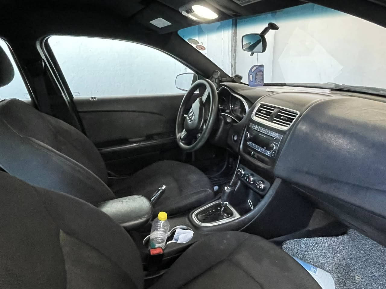 دۆج ئەڤێنجەر مۆدیل(2012)
-مەکینە چواربستۆن گێر و مەکینە بەشەرت  (113) هەزار رۆیشتوە
-سەنەوەی وهەزەی نوێ 
-بێ دەعم و لێدران تەنیا دوپارچەی پەمپی ئەمریکایە  کاڵبونەوەی نیە
-چوارتایەی نوێی لەسەرە
نرخ (٩٩) گەڵا
شوێن قەڵادزێ
***********
***********
