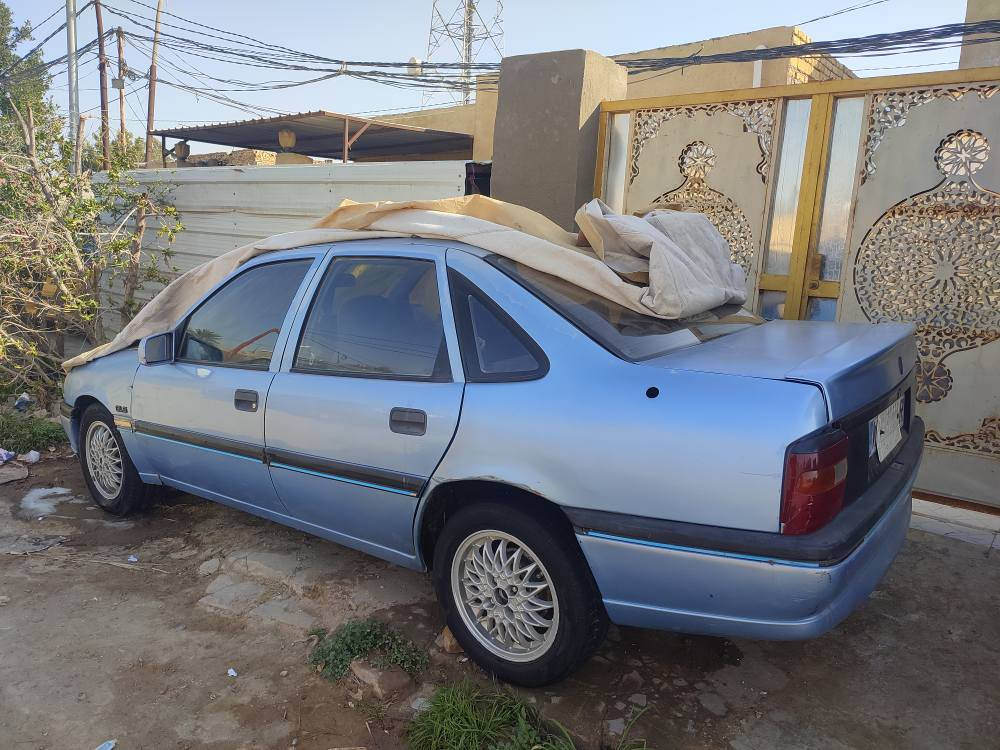 السلام عليكم ورحمه الله وبركاته 
للبيع سياره اوبل فيكترا موديل 93
جاهز من كلشي كير مكينه حداديه 
مداور ثاني يوم..شرط ترايك وين ما يعجبك.. السعر 30وبيها مجال قليل
العنوان الديوانية..***********..
خوان مامتواجد ع فيس..خابرررر..ع خط.. ديوانية, القادسية
