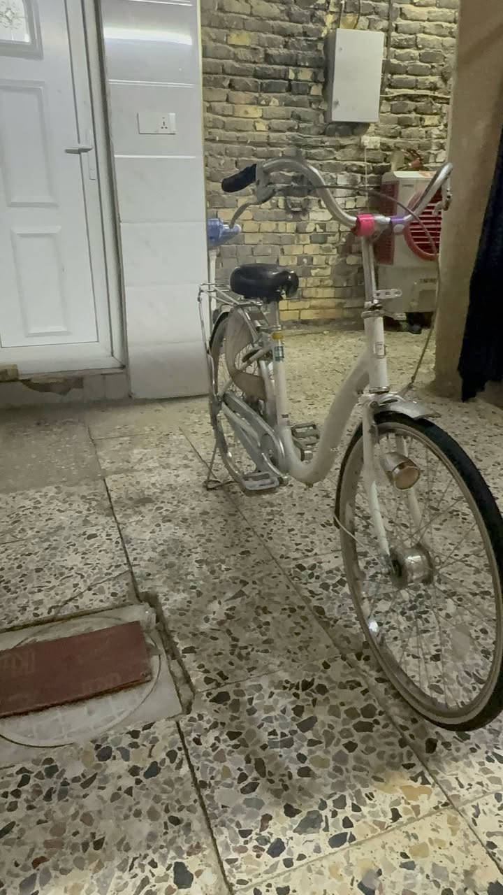 السلام عليكم بيسكل للبيع من نوع برج استون بيسكل نضيف بمعنه الكلمه بيسكل كالشي ماعوزه عوزه واير وسيم وره بس بيسكل البقية كاله جديد والسعر100وبس مجال بكاني بغداد الحسينيه مال راشديه


**إذا كنت صاحب هذا الإعلان وتريد حذفه لأي سبب، رجاءا أرسل رسالة إلى الدعم الفني**