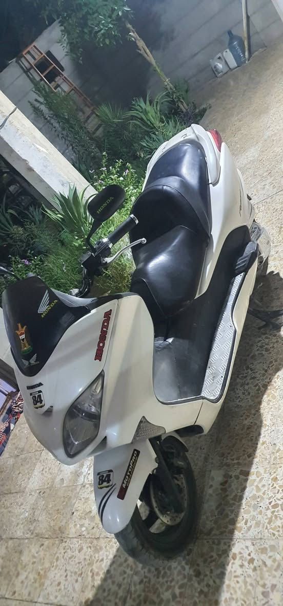 فورزه 08
السعر 1050بيه مجال قليل تعال وبيك خير وادلل

كربلاء طويريج 

الدراجه كامله نقصه بس روله كلج امامي
***********
