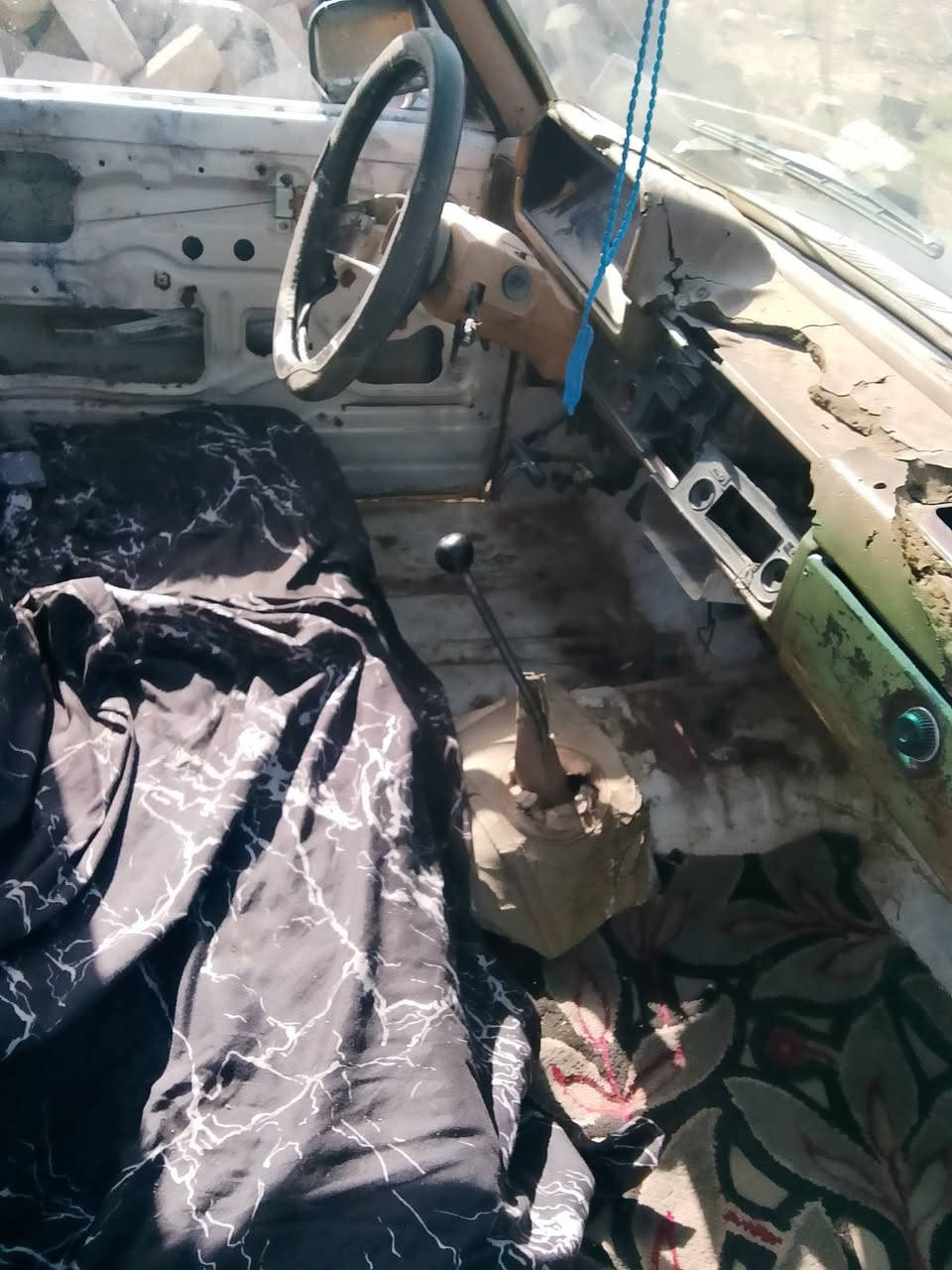 السلام عليكم
بيكم 80 كير ومحرك مضبوطات شرط تحويل ول وكاله من وكيل مكانه بلموصل  رقم تاميم سعره 15 ورقه 
***********
