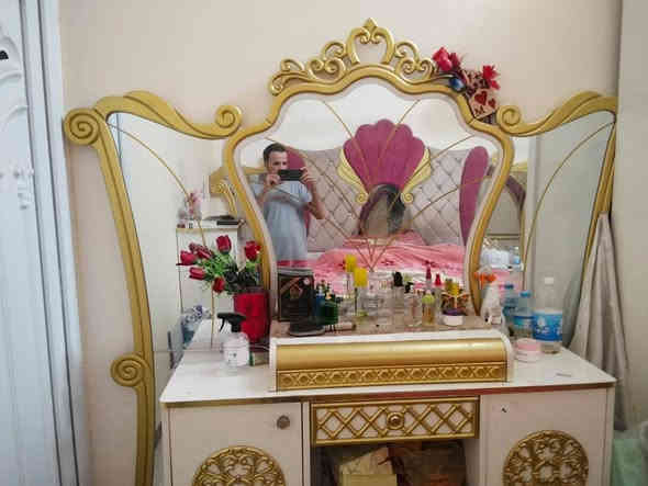 سلام عليكم غرفة اخشاب للبيع لشراي يتصل علة هاذا الرقم ***********
