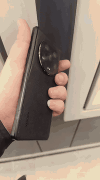 XIAOMI 13 Ultra || 512 G
الجهاز بدون اي ملحقات حتى كارتونه ما وياه 

نضيف كلش 

للبيع بسعر 600 بي مجال قليل هذا 512 مو 256

مكاني شارع فلسطين 

تواصل واتساب يرهم مراوس

***********
