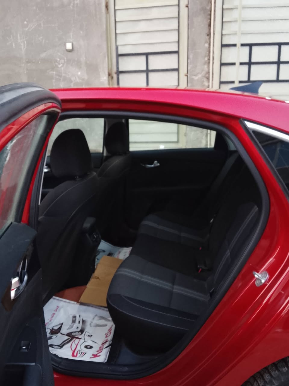 سلام عليكم كيا فورتي  موديل 2023 فول موصفات  جديده سياره كيره محرك تبريد قطعتين حداديه  كله وضع الشركه شرط حته الحداديه مال شركه لسا مامفتوح ترايه زيرو سيار بل كارتون شرط بيه فقط قطعه وحده اثر دحجه بصيطه كلش  بل جاملغ   اي شي باقي كفال ع وضع الشركه رقمه المثنى معوقين  سياره كله ع وضع الشركه  جديد شاشاه وكامره وحساس لد امامي خلفي تحكم ستيرن صوبين دخل اسود وبقيت الموصفات معروفه السعر 150 انتصال ***********
