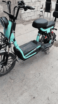 بايسكل  شحن  سرعه ٥٠ استعمال قليل حجم  ٢٠  تمشيك  ٣٥ كيلو سعر ٣٢٥ وبيه مجال  بصيط مكاني العلاوي ***********
