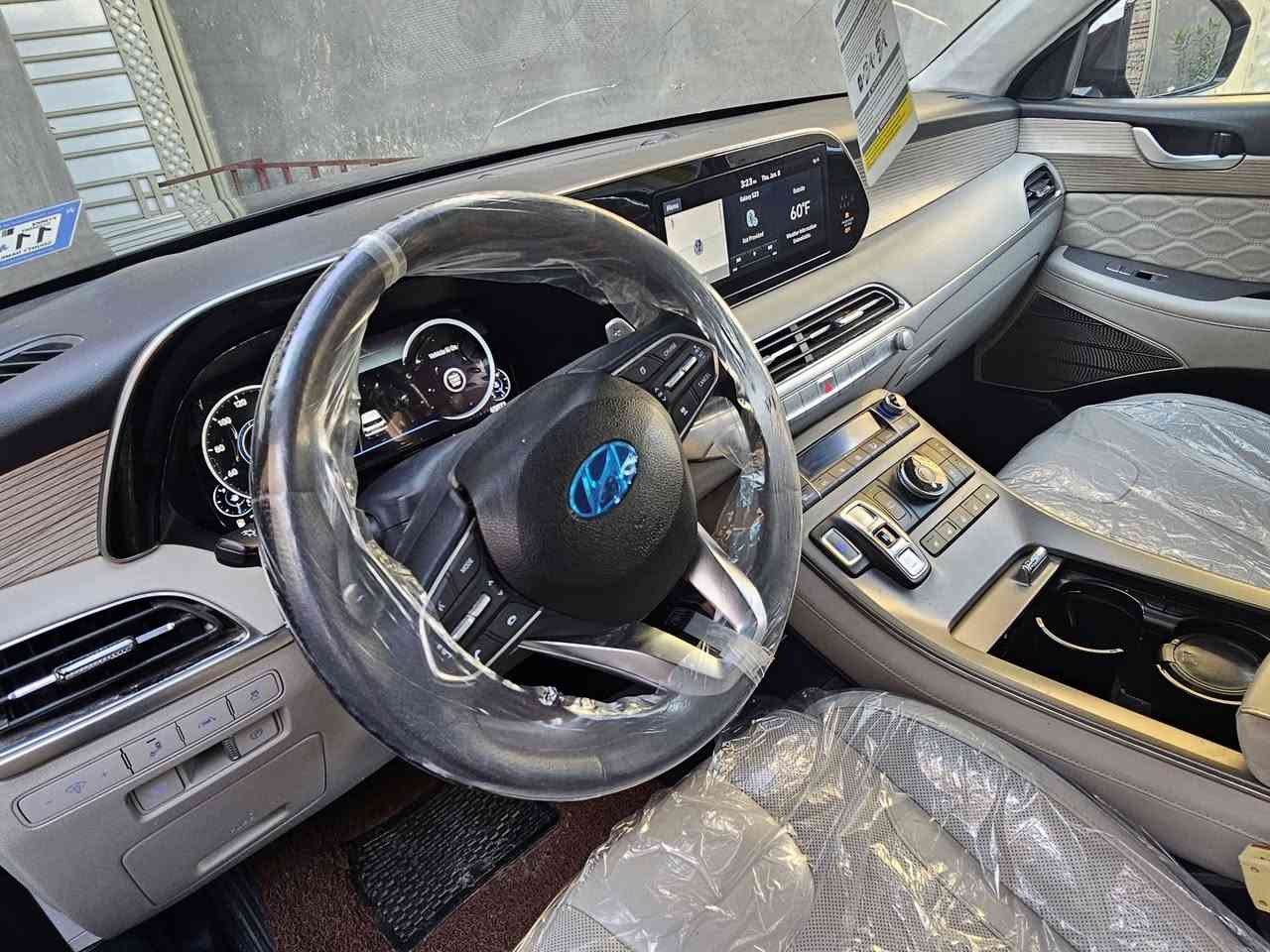 هونداي باليسايد 2021 فئة كلكرافي  فول 1/1 اعلى فئه
1 - اللون كرزي

٢ ..تريد تحويل تريد وكاله 

3 - الرقم / اربيل  الجديد 

4-  شاشة عرض(داتا شو)

5- المحرك   v6    3.8 <كير ومحرك شرط  +تبريد ثلج❄️>

6- بصمة تشغيل + بصمة ابواب +تشغيل عن بعد

7- بانوراما اسود كنتاري

8-  فتحة سقف عدد ٢

9- سماعات هارمن 

10- رادار امامي  + خلفي+رادار جانبي  

11- حساسات امامي + خلفي 

12-  كامرات عدد 6  360 درجة 

13- كشنات امامي خزن ميموري 

14-  كشنات كهربائي تدفئة وتبريد

15- كشنات جلد ابيض ملكي+٧ راكب قلاب كهرابائي 

16- انارة داخليه (محيطيه) + انارة دشبول 

17- بردات جانبية

18- تبريد مركزي امامي + خلفي منفصل التحكم

19-تحكم ستيرن + شفتات

20- تدفئة ستيرن 

21- مرايا هيتر + تعتيم 

22- صندوق كهربائي شفط

23 - وضعيات قيادة  (٥)

24- ويل كب حجم  ٢٠ 

25- اوتو هولد + نقطة عمياء 

26- سايد بريك بصمة + مثبت سرعة

27- شحن لاسلكي 

28 - إشارات بالمرايا  + إشارات جانبيه

29 - اوتو بريك 

30 - تحديد مسار

31 -شاشة ديجتال كبيرة

32 -تشغيل عن بعد .

33 - استيرن رجاج

34 - دفع رباعي

35 - نظام مانع انزلاق 

36 - نظام نزول منحدرات 

37 -كشنات Vip منفصل ابيض ملكي

 والكثير من المواصفات لم تذكر بعد

حادثه جاملغ مبدل +صبغ ربع باب السائق

مكان السياره الناصريه حي الفداء

السعر265وبيه مجال بصيط 

***********

***********
