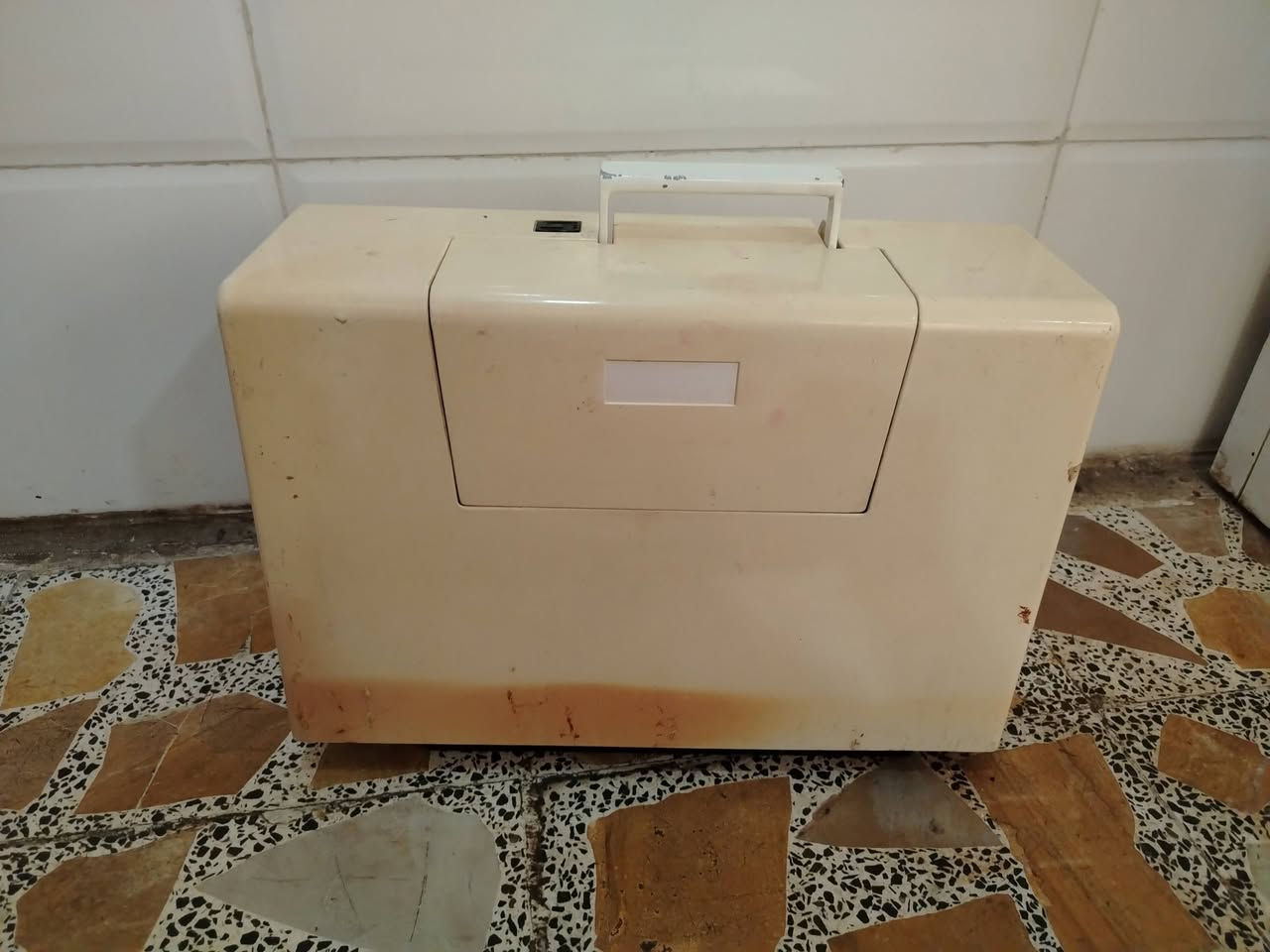 السلام عليكم مكينة برذر كومبال خياط ناعم وحلو هية والميز جديد ما بي شي بس نسيت اصورة قبل لا افصخة رايدهة ب 85الف


**إذا كنت صاحب هذا الإعلان وتريد حذفه لأي سبب، رجاءا أرسل رسالة إلى الدعم الفني**
