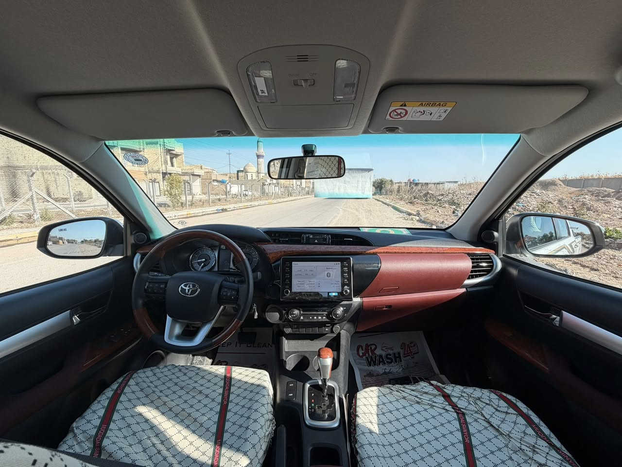 تيوتا هايلوكس موديل 2025 ناصي الكويتي  
ماشيه 4000 بعدها جديده 
مكفوله كفاله عامه طخه ما بيها  
بغداد / الثعالبه
السعر / 320 وبيها مجال 
***********
