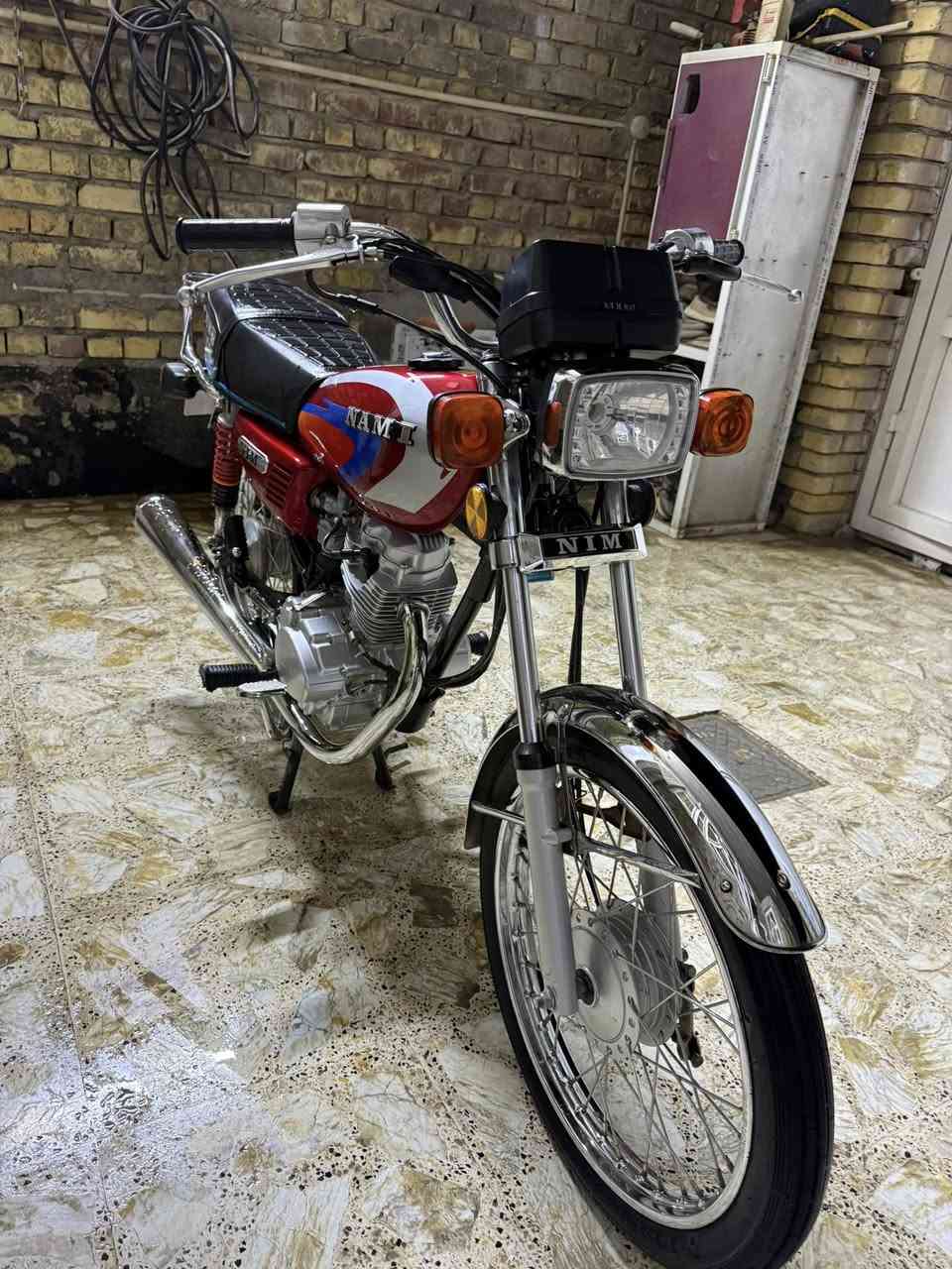 السلام عليكم
أربعه گير سكنر 
موديل 27
كفاله عامه مكان كوت خاجيه 
***********
800 وبيه مجال
