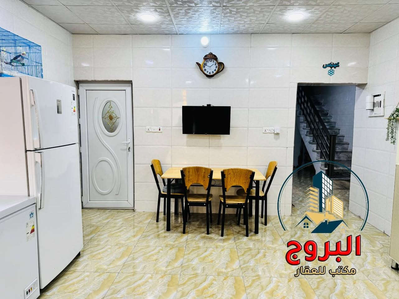 ✅ للبيع عقار مميز في الدورة  منطقة ابودشير ✅
     (مربع الضغط / شارع خط العلوة)

• يعلن مكتب البروج للعقار عن عرض عقار سكني
(حديث درجة أولئ ) جاهز لسكن الفوري او للاستثمار 

🚨 تفاصيل : العقار 
• المساحة الكلية: 200م
• الأبعاد: واجهة 10م × نزال 20م   (تصميم رائع).
• طابق ونصف.
• الملكية: طـــــــــــابو  ملك  صـــــــــــرف

✨ الطابق الأول:
• مدخلين منفصلين (خصوصية تامة).
• كراج واسع 
• صالة ضيوف  (بمساحة واسعة)
• هول داخلي واسع.
• مطبخ بنظام (حار/بارد)
• غرفة نوم عدد (1)
• مناور للتهوية  والإضاءة  
• مجموعة صحيات.

✨ الطابق الثاني:
• غرف النوم عدد (2).
•  صحيات عدد (1)  + سطح واسع.
• حولي 

💰 للحصول على السعر والتفاصيل الإضافية:
يرجى كتابة الرقم ( 1 ) في التعليقات، 
وسيتم تزويدكم بكافة التفاصيل عبر رسالة خاصة 📩.

(ملاحظة: التعامل والتفاوض يتم مع صاحب العقار حصراً).

🛑 إذا لم يكن هذا العقار هو ما تبحث عنه، فلدينا تشكيلة واسعة من المنازل والأراضي التي تلبي كافة الأذواق .

           📞 للاستفسار والمزيد من المعلومات
يرجى التواصل معنا: رقم الهاتف: ***********

✨مكتب البروج للعقار - اختيارك الموثوق لمنزل العمر.

#دمتم__في__رعاية__الله

