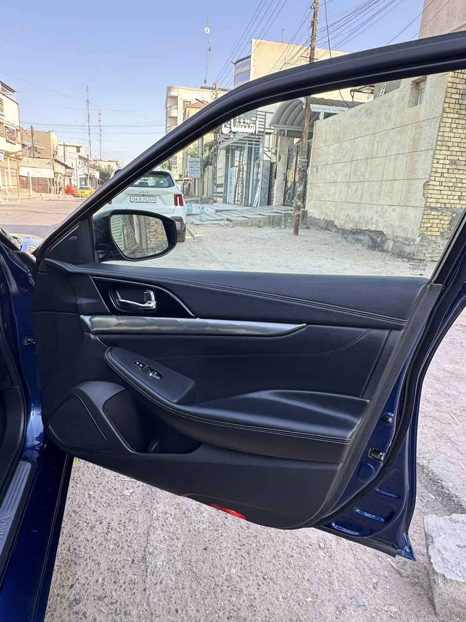 نيسان مكسيما 2021 sv للبيع
سنويه جديده لل2029
مكينه كير كفاله 
ماشيه 87
وارد امريكي بيها بنيد مصبوغ فقط وبارد بالجاملغ الخلفي صوره الحادث بالمنشور . سياره جديده كامله مابيها اي نقص رقم اربيل باسم شركة  تريد تحويل تريد وكاله عندي وكاله باسمي 
فول السياره رادارات امامي وخلفي وجانبي . توقف ذاتي . قياده ذاتيه . كراسي جلد كهرباء . تدفئه كشنات . شاشه كار بلي . بصمه . تشغيل عن بعد . لدات امامي خلفي . حساس خلفي . كامره خلفيه . بيها هواي مواصفات بعد 
السعر 155 بيها مجال قليل 
رقمي ***********
