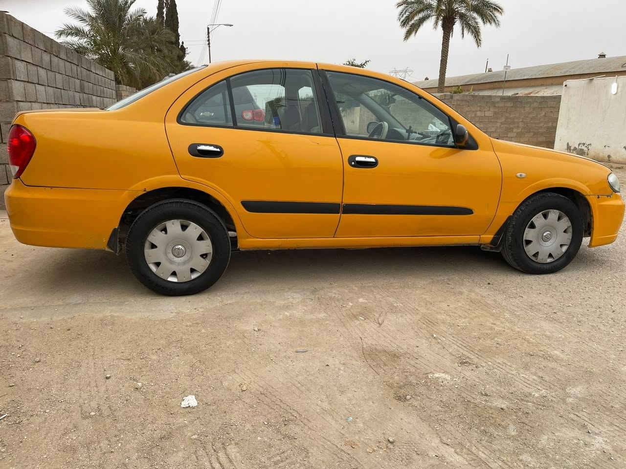 سني ٢٠١٠بيضه مصبوغه صفره بيها ضربه بجنطه محرك ١٦٠٠اسود  سعرها ٨٠ وبيها مجال
للاستفسار ***********
