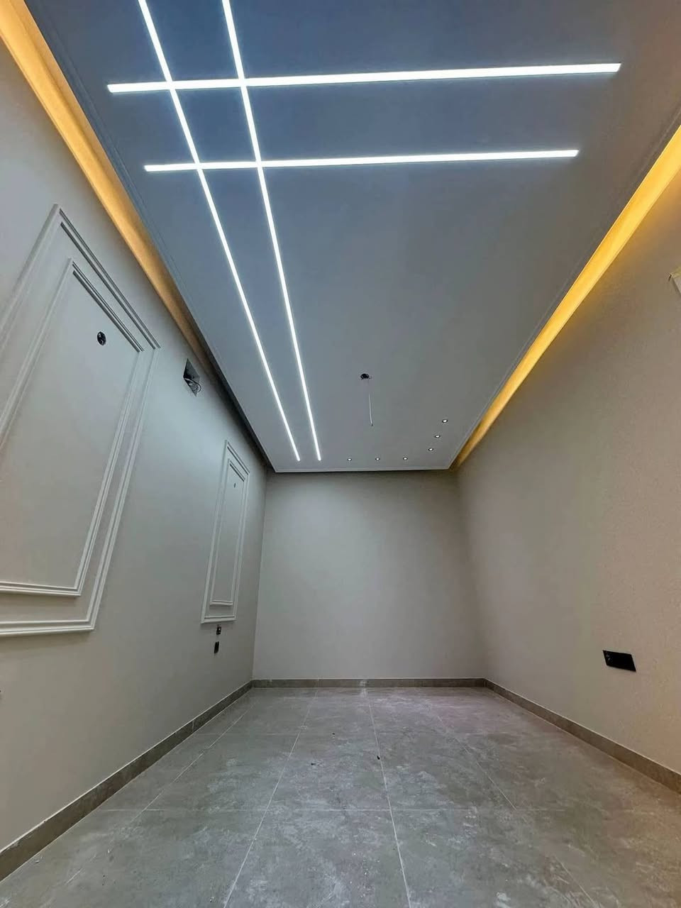 كادر ديكورات جبس بورد  كافه الديكورات واسعار تنافسيه 
عمل درجا اولا.   تصاميم حصريه   سعر المتر  25  بس للديكور.   تواصل واتساب  ***********
