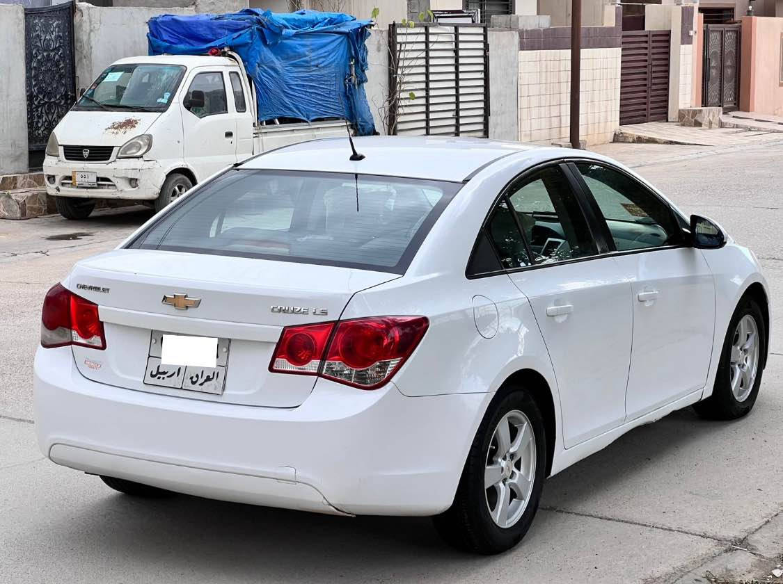 Chevrolet Cruze 
موديل 2011
للبيع فقط بدون مروس بدون اقساط 
حجم محرك 4 سلندر 1600 تنفس طبيعي
گير محرك بشرط لا صرف ولا بخار 
صدر امامي خلفي جديد كهربائيات كل شغال تبريد شغال ثلج
موصفات LS
ويل كروم بلاجكتور امامي قفل مركزي جام كهربائي وباقي مواصفات معروفه 

صبغ..(1 قطع) بدون دواخل شرط
سعر..(71$) وبي مجال بصيط
رقم هاتف:.( *********** )
رقم هاتف:.( *********** )
مكان السياره:.كركوك📍 كركوك, العراق
