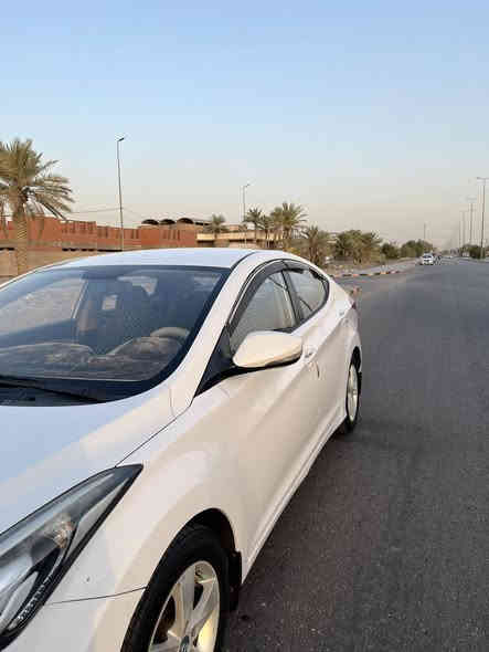 سلام عليكم النترا 2014 خليجي محرك 1,600 سنويه ساقطه 
فول عدا الفتحه 
سياره بيها قطعه بنيد وبارد بالجاملغ مال السايق شبر 
وصارت بيهه ضربه قبل كم يوم بالباب خلف السايق وشويه من الهلال سويته بارد وبعدني ماصابغهه 

تبريد ثلج 
مكينه وكير وحداديه جديد 
سياره مابيهه اي نقوصات 

سعرها 100 وبيها مجال 
رقم للاستفسار *********** واتساب
