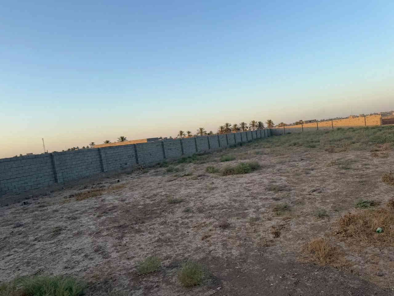 سلام عليكم
أرض زراعيه للبيع ركن 
الموقع صلاح الدين قضاء بلد مدخل ٣ على الشارع تبليط
تفاصيل الأرض
جنس عقار ملك طابو زراعي سند ٢٥
المساحه دونم و ١٠٠ متر او اكثر
الواجهه ٤٠ متر
مسيجه بالبلوك
للاستفسار الاتصال على الأرقام التاليه
***********
***********
او مراجعة مكتب التمار للعقار الواقع شارع المحطه محلات الحاج
