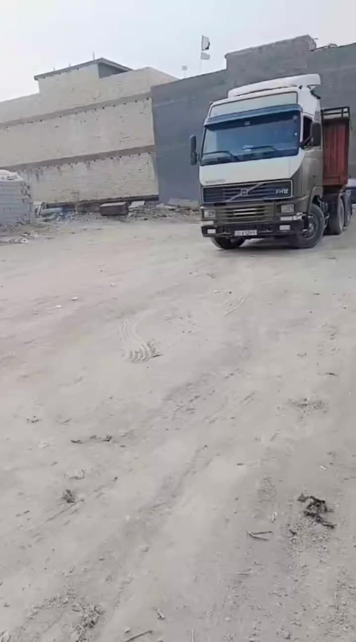 للبيع فولفو موديل ٩٧ رقم بغداد سنويه ٣٠ بس الرأس مكينه كير خير من الله مكانه بغداد للاستفسار اكثر اتصل ***********
