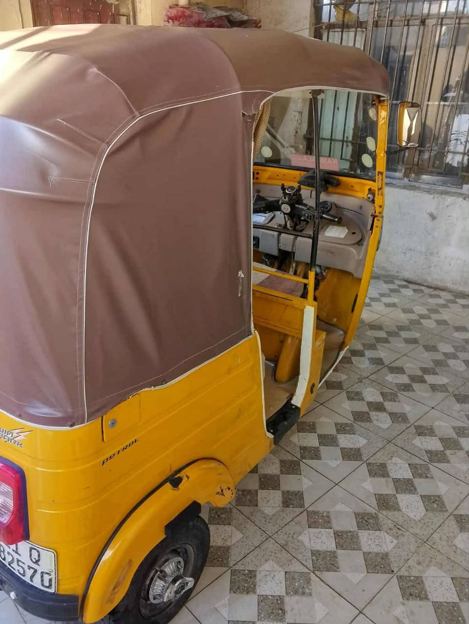 سلام عليكم تكتك للبيع 2019 مكينه كير خير من الله جاهزه كبل لشارع مكان بغداد الدوره 
السعر 6 ملاين وبيه مجال ‏‪***********‬‏
