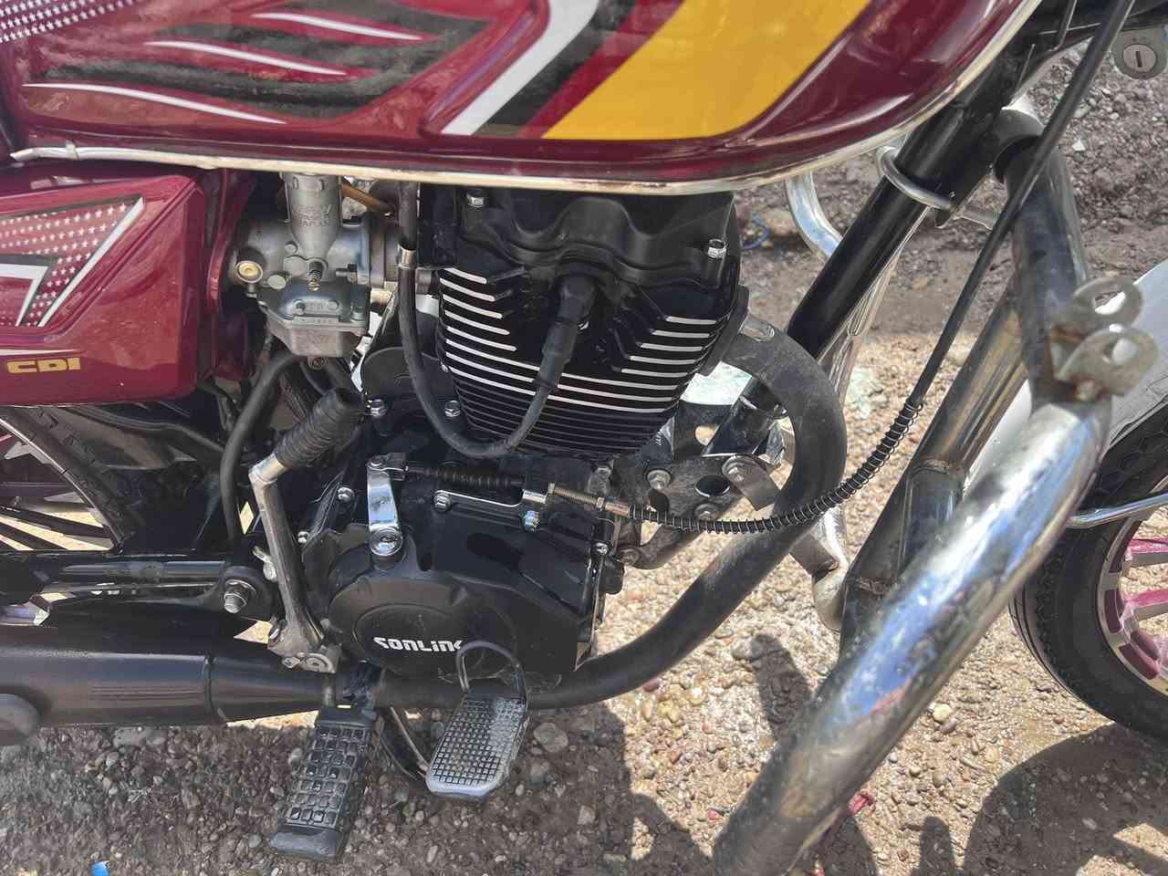 السلام عليكم دراجه سيفان 25للبيع السعر 700وبيها مجال للشراي ***********المو شراي لا يتعبني
