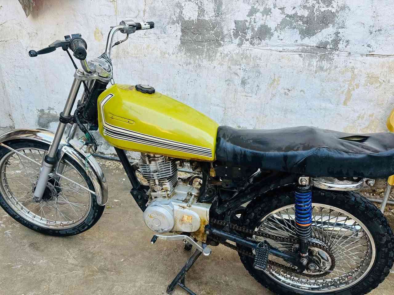 السلام عليكم دراجة للبيع اصولي
***********
