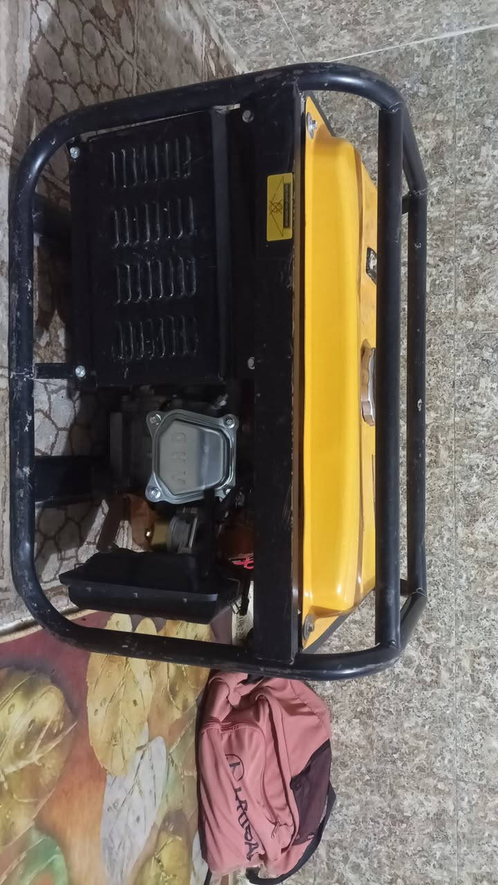 سلام وعليكم خوان مولد للبيع جديد مشتغله شي غليل ١٢ انبير بكاني بغداد حي العامل سعر ١٥٠ وبيه مجال الاستفسار ***********
