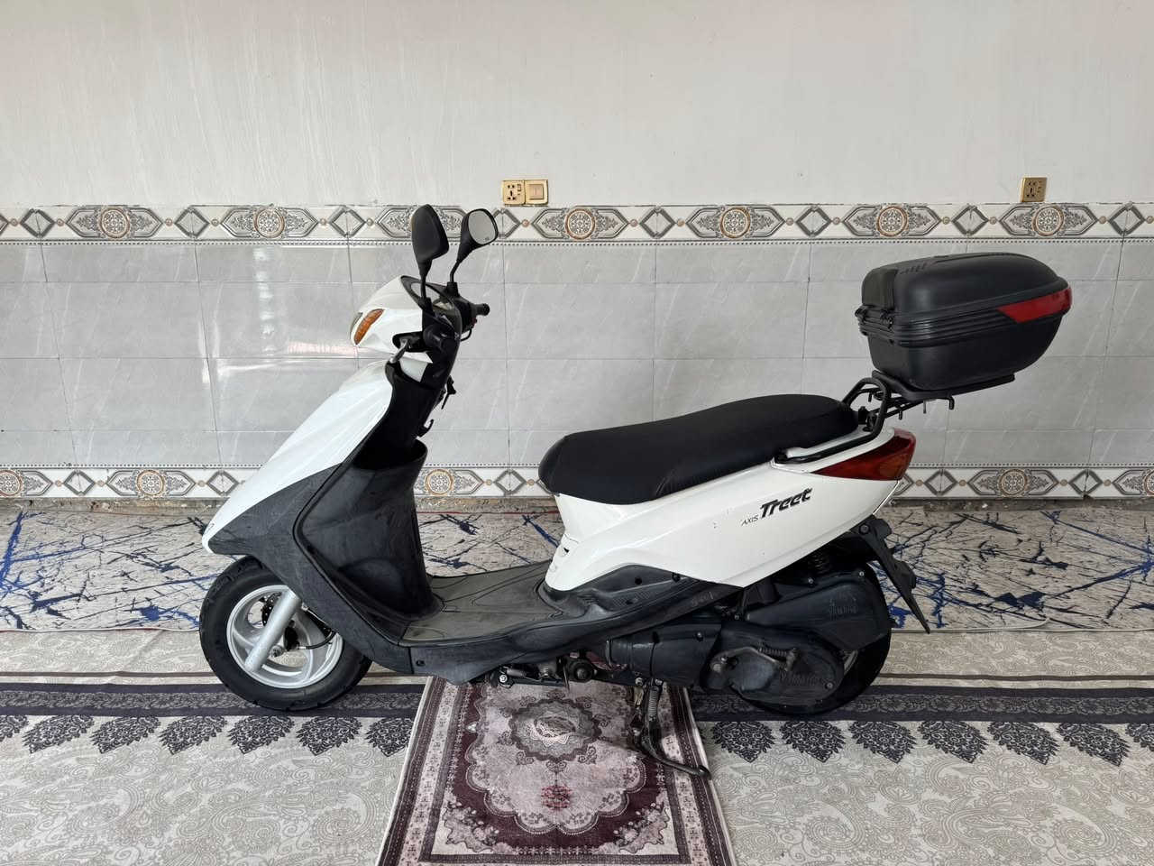 سلام عليكم اكزاز ياباني نوزل خطين دبل سويج دراجه رمبه جديده كفاله عامه مكاني بغداد شراي يتصل 
***********
