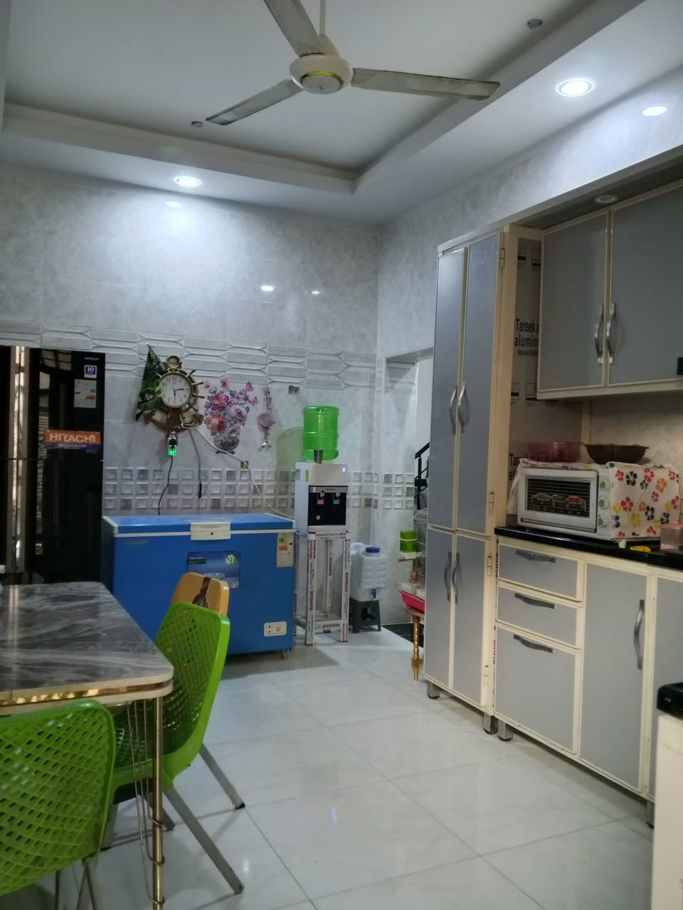 عقار- للبيع ✅
🏠طابو صرف مساحة 150 م ام العصافير نزلة الصناعة
خلف حقوق الانسان
🏠 سنة البناء 2020
📌 الطابق الأول (غرفتين وبراني وصاله ومطبخ وصحيات داخلية وخارجية )
📌الطابق الثاني ( غرفتين وصالة ومجمع صحيات )
السعر 💵 155 مليون قابل للتفاوض
للراغبين بالشراء تواصل على الواتساب او الاتصال على الرقم التالي ***********
عنوان المكتب السماوة أم العصافير مقابل جامع الزهراء 
🔺 ملاحظة: عمولة المكتب 1٪ من البائع والمشتري غير قابلة للتفاوض 
🔺 للراغب في عرض عقاره لدى مكتبنا تواصل خاص مع ذكر تفاصيل العقار 
📌من لديه طلب شراء وجاد بالشراء سنوفر طلبه باسرع وقت ممكن من قطع ودور سكنية وهياكل ودوانم
