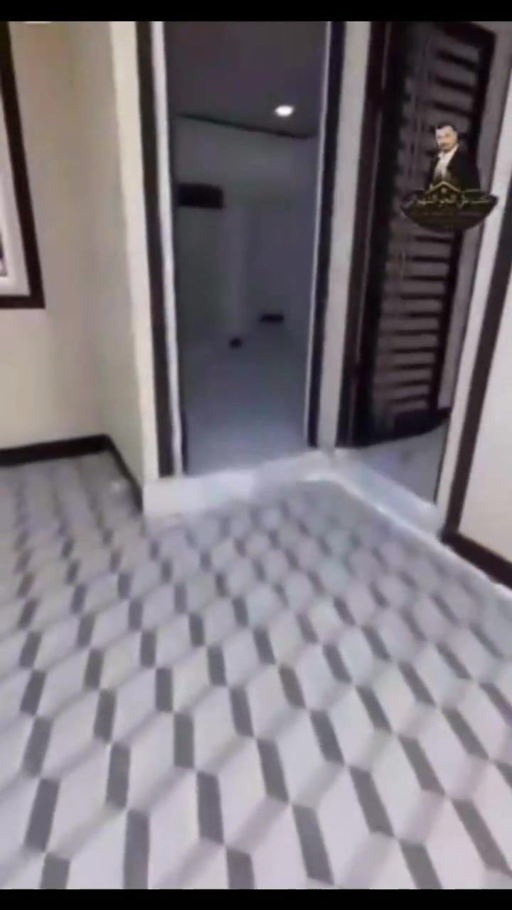 بيت للايجار طابق راضي غرفتين نوم ستقبال مطبخ صاله خدمات داخليه خارجيه العنوان القوسيات قرب جامع جبل أحد أسواق أبو علي للاستفسار ***********
