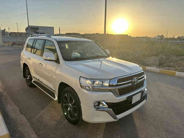 لاندكروز موديل 2016 – محرك 8 سلندر 4700
لون أبيض لؤلؤي – السيارة نظيفة جداً وما عليها أي ملاحظات رقم بغداد

💥 السعر: 49,000 دولار فقط 💥

🚗 سيارة قوية ومثالية 
⚙️ جاهزة للاستعمال وما تحتاج أي صرفيات

مكان الرمادي 
ماشي 175 الف كيلو متر
***********
