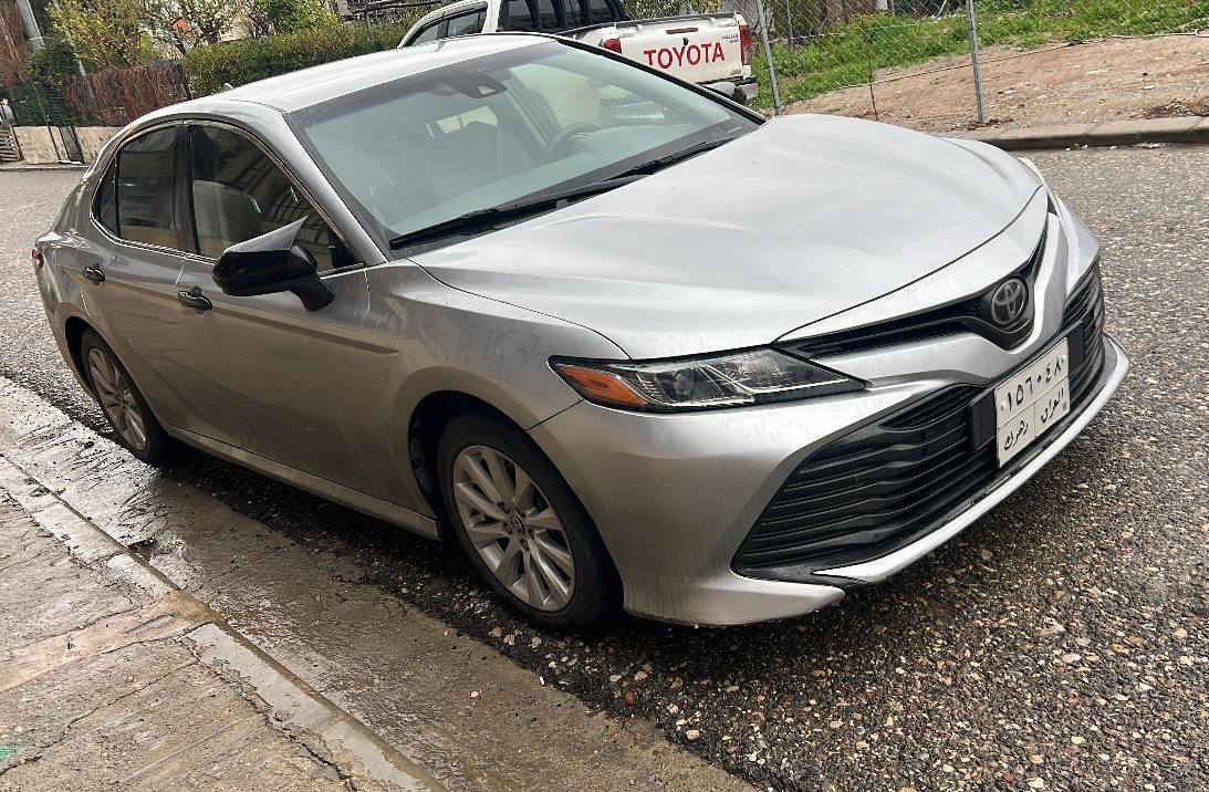 سلام عليكم
كامري امريكي
 LE

 موديل 2018
  ماشي 281 الف حقيقي سياره كلين تايتل
 بلا قطره صبغ بلا تبديل. بلا تكحيل كلها شرط فقط بي مكانين تعديل صغار بدون دواخل بدون اربك كير محرك شرط مامفتوح السعر 168 بي مجال قليل عليها غرامه 300$ دولار ينزل من السعر مكان السياره دهوك دوميز رقم موبايل *********** وتساب دهوك, العراق
