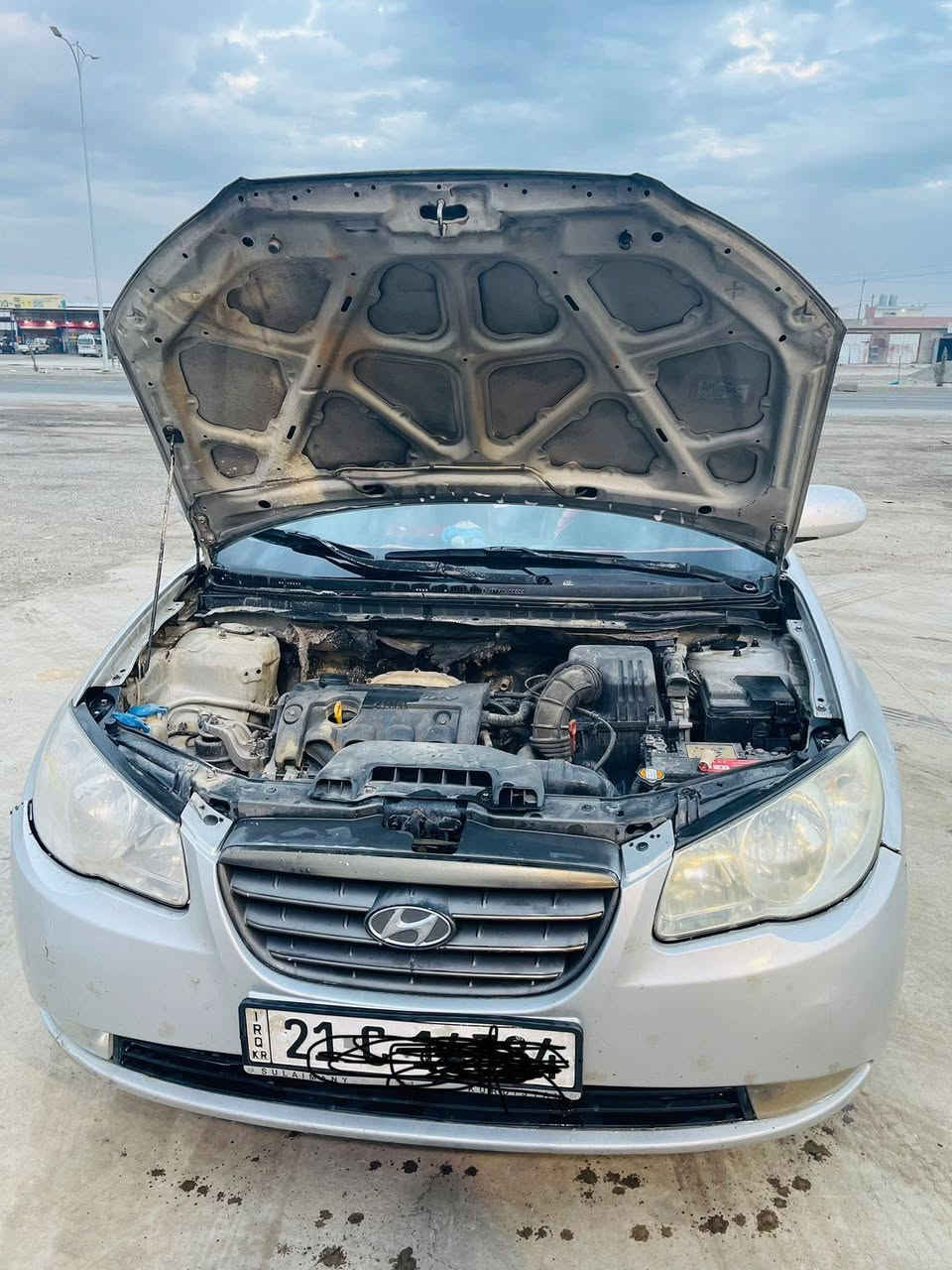 سلام عليكم  
النترا موديل 10 
الرقم سليمانيه 
تحويل 
بيها صبغ ٤قطع 
السعر 90وبيها مجال 
***********
***********
