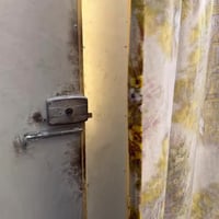 الدار للبيع المساحة 100 متر طابق واحد كامل الشارع تبليط للاستفسار 0773...