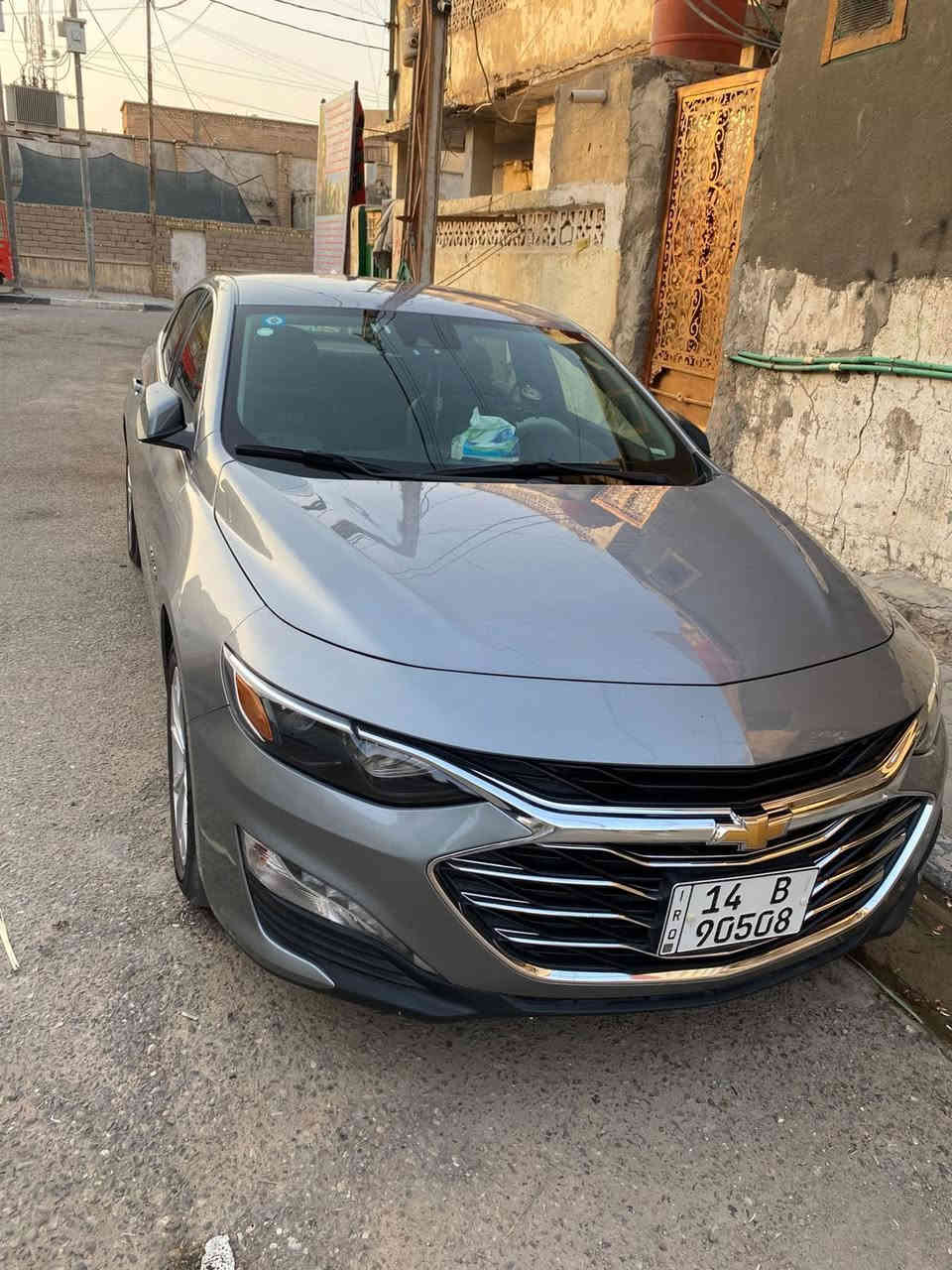 � للبيع شفروليه ماليبو LT موديل 2024
سيارة نظيفة جداً واستخدام شخصي، محافظة عليها بشكل ممتاز، ومناسبة للي يريد سيارة حديثة وبسعر مناسب.

🔹 الموديل: 2024
🔹 الفئة: LT
🔹 اللون: رصاصي
🔹 الاستخدام: شخصي
🔹 الحالة العامة: ممتازة

📌 الملاحظات:

 • ضربة بالجاملق الأمامي والخلفي
 • ضربة بـ الصندوق البلادي مالته+ صبغ فقط صندوق
 

✨ السيارة نظيفة من الداخل والخارج، مكيفها بارد، مشيها ثابت، وما تحتاج أي شي.

💰 السعر المطلوب: 153
🔸 السعر قابل للتفاوض البسيط للجادين فقط
🔹رقم الموبايل :*********** بس واتساب
