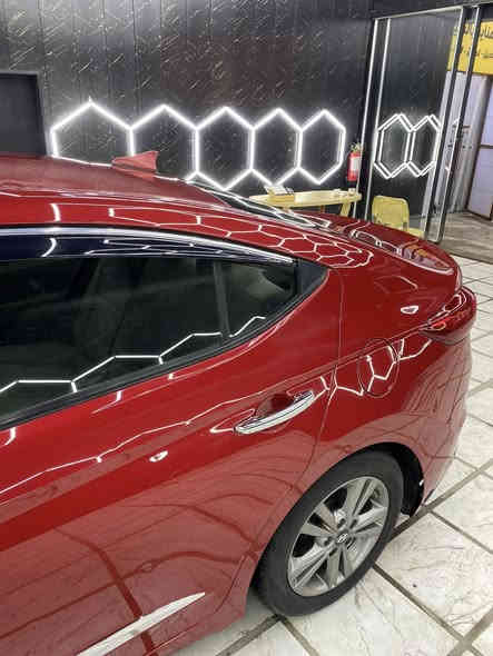 السلام عليكم 
الانترا ٢٠١٧
موصفات عادية
شاشة 🖥️
كامرة دوارة 📷
تحكمات ستيرن 
٣ اضمة قيادة ( سبورت وعادي وايكو )
لايت زنون 
ماشية ٦٤ ميل
السيارةً كلين تايتل ما بيها قطرة صبغ غير الدوسة جه الصدر ربعها صبغ اثر شخط مو حادث الباقي كفالة عامة 
كير + مكينة  كفالة عامة 
تخم تاير جديد 
منضومة غاز قبل شهرين شادها بعدها كلش جديدة 
منضومة تبريد كاملة جديدة 
ادامة كاملة للسيارة 
السيارة جديدة بمعنى الكلمة 
رقم بغداد انكليزي باسمي ثاني يوم تحويل 
السعر ١٣٥
***********
