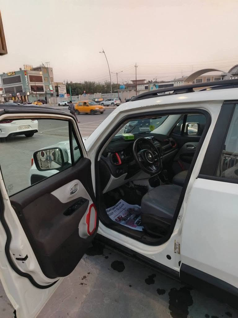 ‎السلام عليكم سيارة جيب رينيجيدا ٢٠١٧ لبيع اتصل *********** سعر ١١٠ وبيه مجال مكان بغداد بلديات‎ بغداد, العراق
