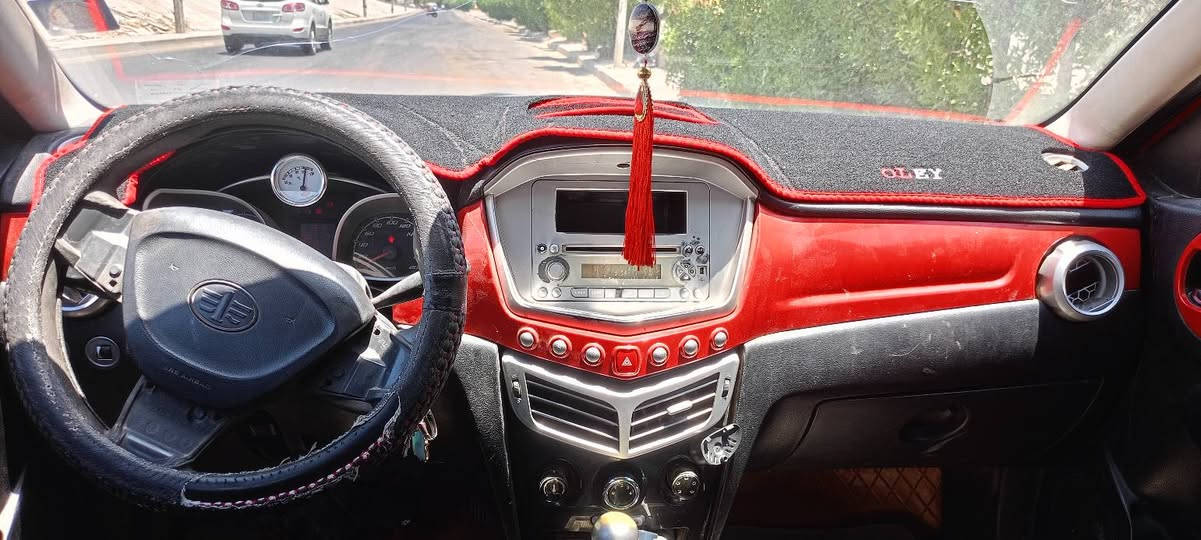 للبيع فاو اولي خصوصي محور محرك وگير ياباني مال بيكاجيو خير من الله تبريد ثلج صدر جديد كاملة وجاهزة من كلشي مابه نقص موديل 2014 رقم كربلاء بأسمي سكني بغداد يصير تحويل ملكية من بغداد ثاني يوم مباشر هزة جديدة لسنة 2027 ما عليها اي غرامات سنوية ما نافذة لمعرفة السعر والتفاصيل المراسلة على الواتساب ***********
