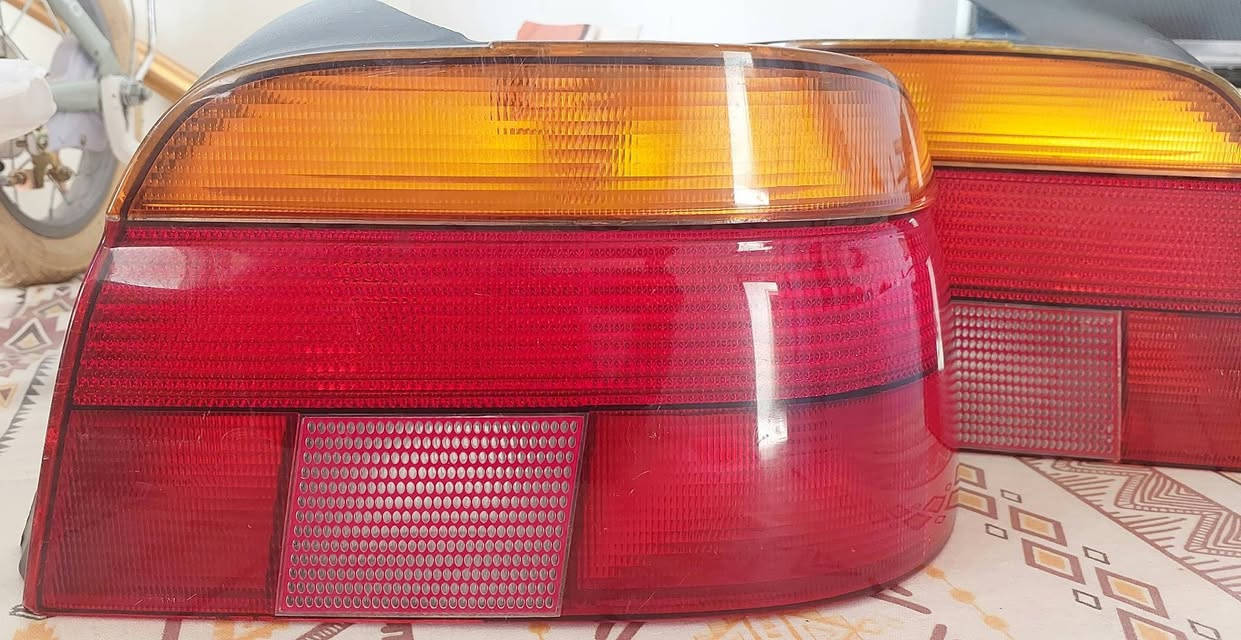 زوج بك لايت صقر E39  حاوية الماني ماركة هيــلا لون برتقالي بلادي جداً نظيف بي فقط كسر داخلي صغير وكسر قليل بالاذان الخارجية ومأشر عليهن باللون الاحمر بسعر 55 ألف واللي محتاجهن ياخذهن بلاش .. توجد خدمة توصيل.


**إذا كنت صاحب هذا الإعلان وتريد حذفه لأي سبب، رجاءا أرسل رسالة إلى الدعم الفني**