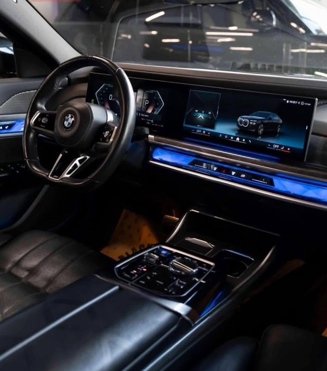 ​💎 ملكة الفخامة: BMW 740i - M Package 2024 💎
لعشاق التميز والرفاهية المطلقة، للبيع بي أم دبليو (كرستالة) موديل 2024 بأعلى المواصفات العالمية.

​✨ التفاصيل العامة:
​الموديل: 2024 (فول مواصفات - باب طويل L).

​الإضافات: حزمة M Package الرياضية الأصلية.

​الضمان القانوني: رقم دهوك (باسم صاحب السيارة)، مع موافقة تظليل لمدة سنة كاملة.

​الحالة: وارد أمريكي (حادث بسيط جداً)، صبغ قطعتين فقط، والسيارة بحالة الوكالة.

​🔥 المواصفات التكنولوجية والرفاهية:
​النظام الصوتي: سستم Bowers & Wilkins العالمي لصوت نقي ومحيطي.

​الرؤية والأمان: 5 كاميرات (360 درجة)، ناظور ليلي، رادارات (أمامية، خلفية، وجانبية).

​القيادة الذاتية: أنظمة قيادة متطورة مع نظام المحافظة على المسار (الخطوط البيضاء).

​الراحة الداخلية: بانوراما، داتاشو (Head-up Display)، و 5 بردات كهربائية لخصوصية تامة.

​التحكم الذكي: تحكم بالسيارة عن طريق الإشارة، جميع الأبواب شفط وكهرباء، مع صندوق كهربائي.

​📍 الموقع والتواصل:
​مكان تواجد السيارة: بغداد / المنصور.
​للاستفسار والتواصل: 📞 ***********
