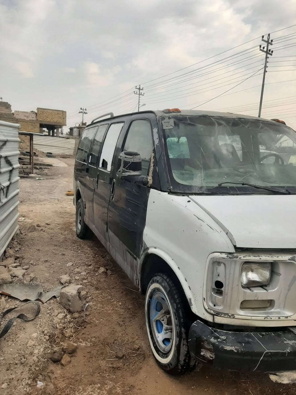 سفانا 1997
مكينه كير بطه 300
السعر 25وبيها مجال 
***********
