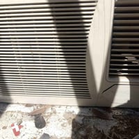 مكيف للبيع 2طن نضيف ابشرط الشغل تبريدثلج عنوان بغدادالزعفرانيه الاتصال...