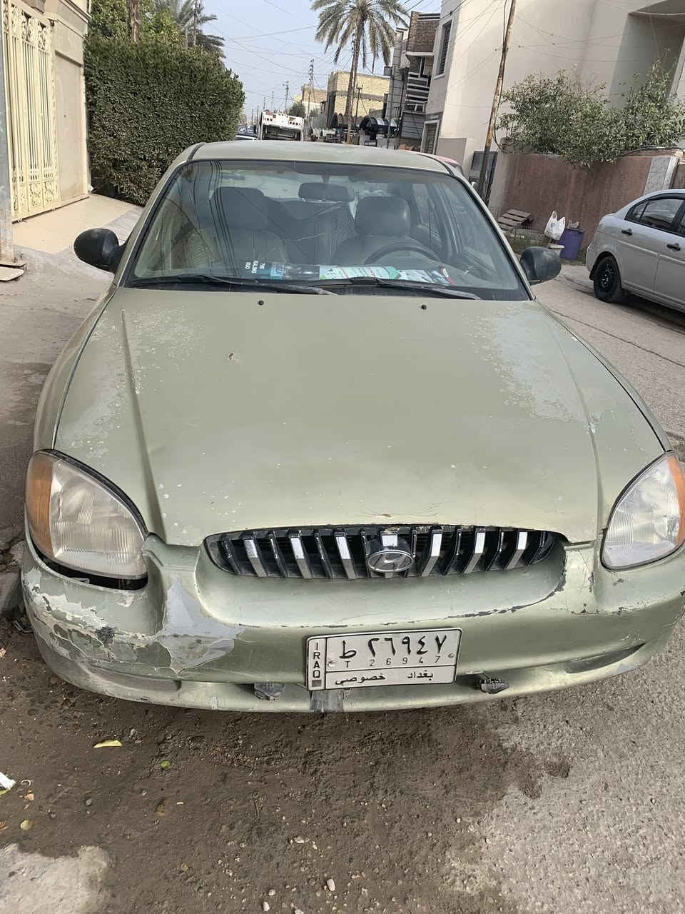 السلام عليكم سوناتا  للبيع  او مراوس حسب القناعة موديل 2000  السيارة مكفولة من الضربة والصبغ  طخات خفيفة  فقط رقم بغداد كير ومحرك كامري ابو الجف        تخم تاير صدر  تمام تبريد شغال باتري جديد كهربائيات شغالة 
مكان السيارة بغداد -الدورة 
السعر 45 وبيها مجال حق الجية 
رقم الهاتف ***********
