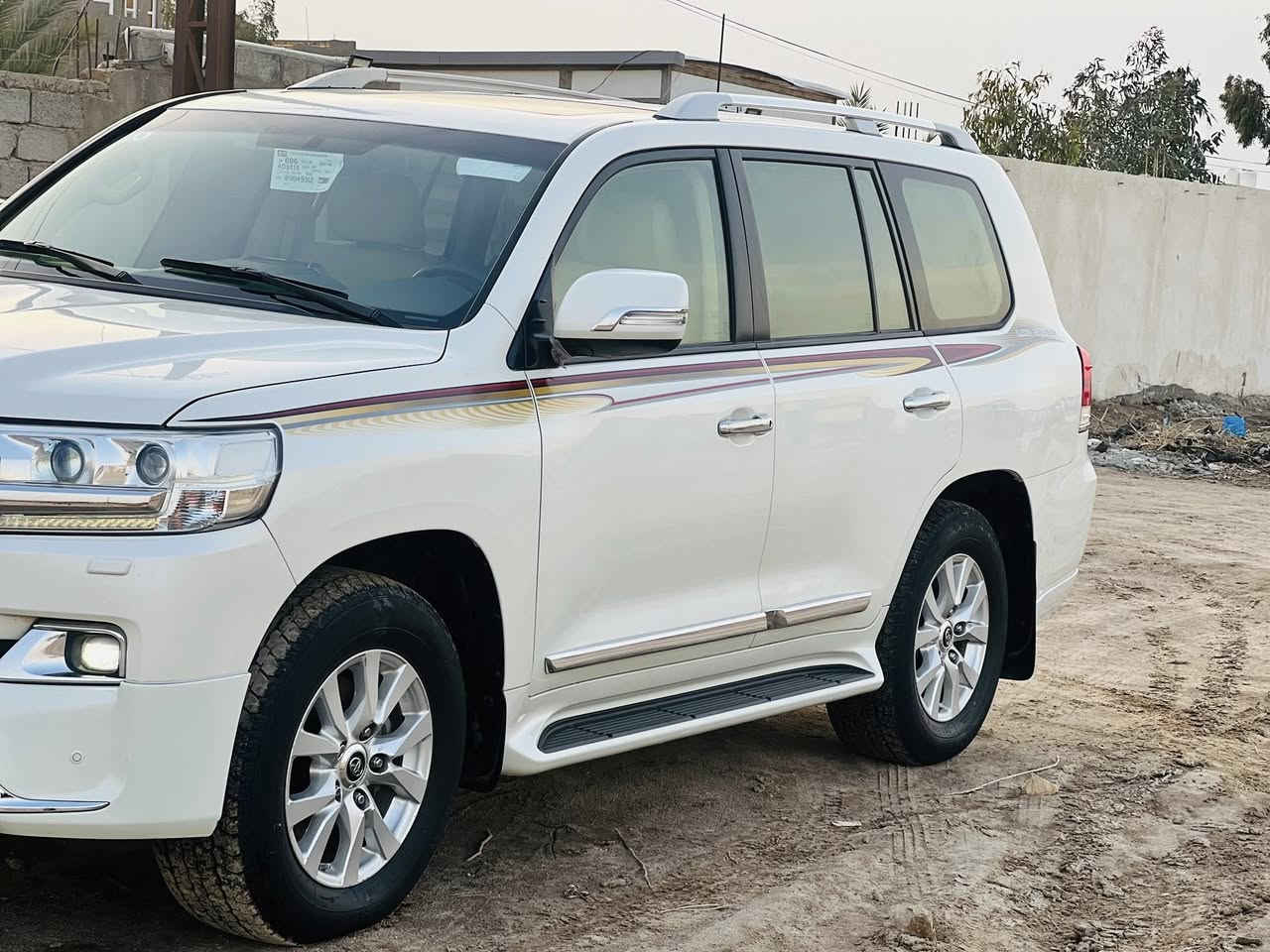 سلام عليكم جكسار 2017فطيم اصل
سياره جديده كفاله عامه من كلشي 

رقم بغداد فول مواصفات 

تخم تاير حداديه كير مكينه كله جديد لوك 

مكان ناصريه مركز 

سعر 490بيها مجال بصيط 

***********
