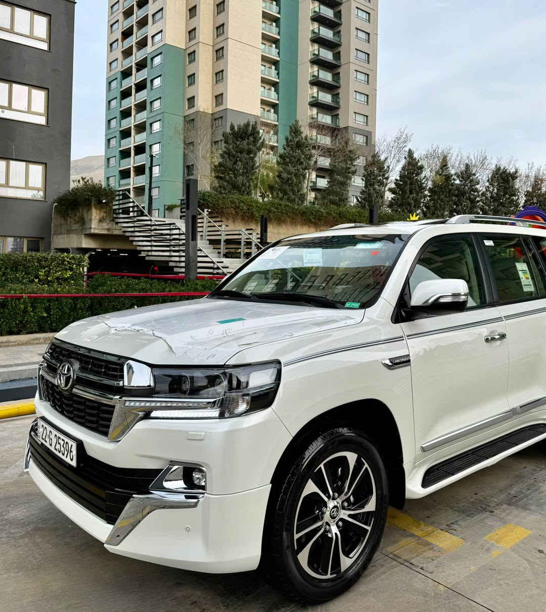 ‏Toyota Land crusir_ 2021 _ 76,000km
Grand turing👍🏼
گراند تورينگ🔷

اللَّهُمَّ صَلِّ عَلَى مُحَمَّدٍ وَعَلَى آل مُحَمَّدٍ
ماشاالله تحدا شرط ماكو هيج نضافطها
ملاحظه / بدون مراوص
رقم / ***********
سعر/560$💸
مكان/سليمانيه

🔷تويتا لاند كروز  _ 2021 _ فطيم درجه أولا 
🔷سياره مواصفات (فطيم درجه اولا)
🔷 سياره (2) كوشنات كهرباي (٣) دگم
🔷سياره (8) ايرباكات _ (٣ ) شاشات
🔷سياره مكفول كفاله عامه دعامي لي دعاميه  
🔷محرك (6) سلندر  
🔷بدون صبغ .. بدون بارد .. بدون شخوت 
🔷بدون حالوب .. بدون رمل مكفوله كفاله 🔷سياره بص ماشاالله نفص زيرو
🔷غراضات كامل موجود  هيدفونات موجوده +  كتلوكات موجود +عرضيات موجود

🔷سياره ماشيه 76,000 الف كيلو حقيقي
🔷4 اطارات و ويل جديد شريكه مامفتوح
🔷سياره داخل بيجي كوشنات جلد

🔷سياره محرك بشرت مامفتوح جديد جديد
🔷 محرك (V6) 
🔷سياره حيل نظيفه كلشي علي بلادي اوك

🔷مواصفات
(بصمه + الانزلاق + كشن جلد  + ثلاجه + زينون + هواء مزدوج + نيظام ايكو +
حساسيه الديك الموخره مرايات + فتحه ..
تشغيل عن بعد +  باب بصمه + باب خلفي كهرباي )

🔷نظافه  ١٠٠٪ كامل سيرڤس بدون نقص و مصرف

🔷سياره مال بيت أي نقص مابيها

🔷نفس اليوم / تحويل و وكاله حاظر مباشر
سنويه جديد 
🔷 سياره داخل / سليمانيه 
🔷سعر560$ ..  💸
 
🔷رقم / ***********📲 السليمانية, العراق
