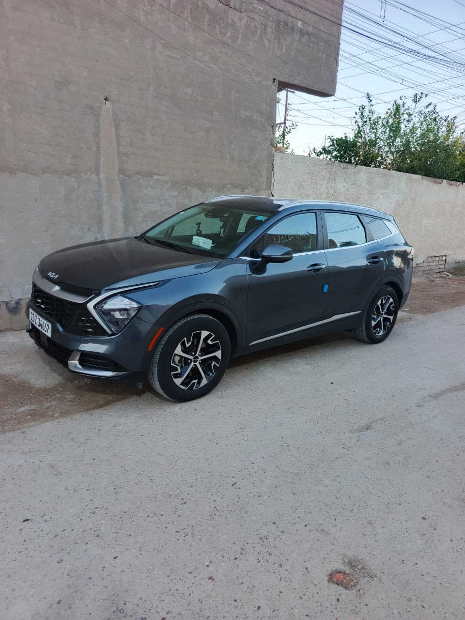 سلام عليكم كيا سبورتج موديل موديل 2023 وارد امريكي حادثها بنيد فقط صور الحادث منشورة معه صور ارباك ستيرن 
فول ماعده الفتحة رادارات توقف ذاتي اطفاء بل زدحام 
ماشيه 44 الف كيلو رقم بغداد جديد اب اسمي سيارة احله من صور مكانها بغداد رايدها 200 بيها مجال بسيط ***********
