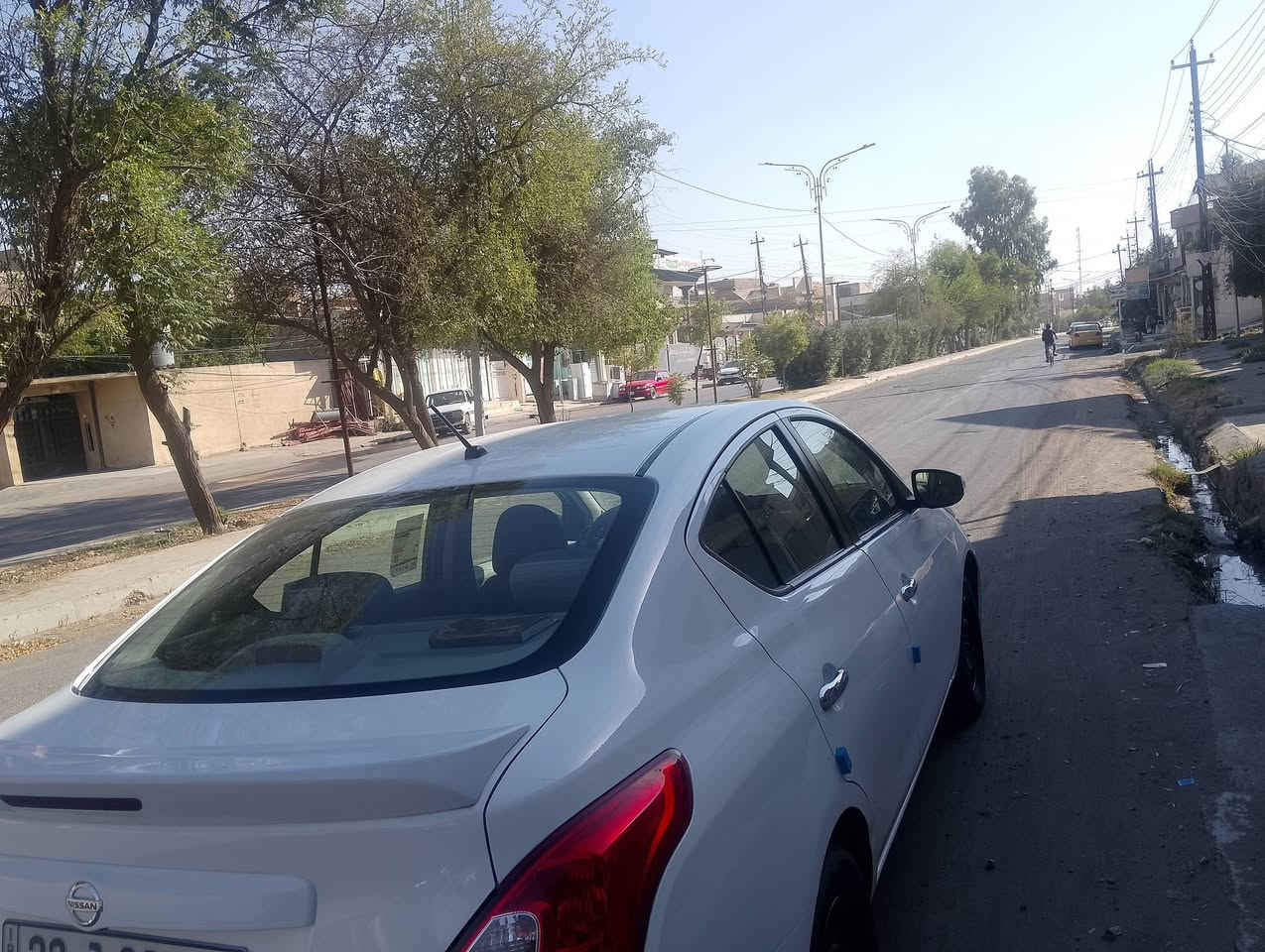 سيارة صني للبيع
موديل 24 
ماشية 24 الف
التفاصيل اتصل على الارقام
***********
***********
