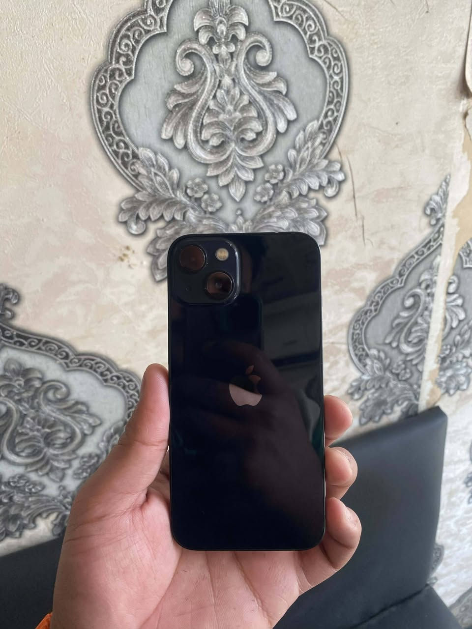 للبيع ايفون 13 عادي وتر بروف ذاكره 128 بطاريه 74 الجهاز ما مفتوح فول نضافه كله شغال السعر 375 وبي مجال العنوان بغداد حي النصر رقم الهاتف ***********
